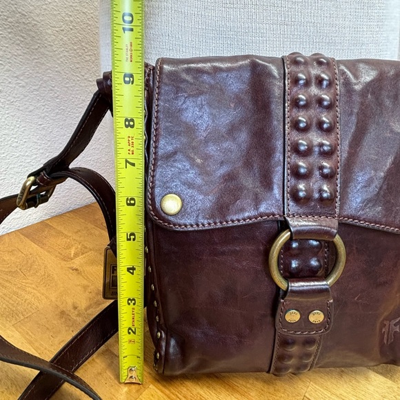 RARE Frye Studded Leather Crossbody Messenger Flap Bag Dark Brown - Picture 11 of 15